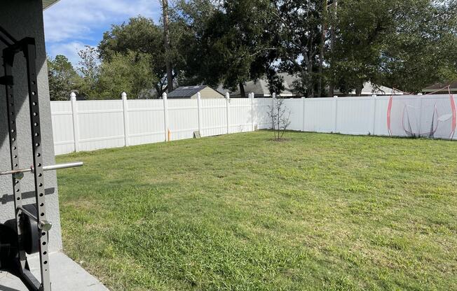 43 BALLARD LN
