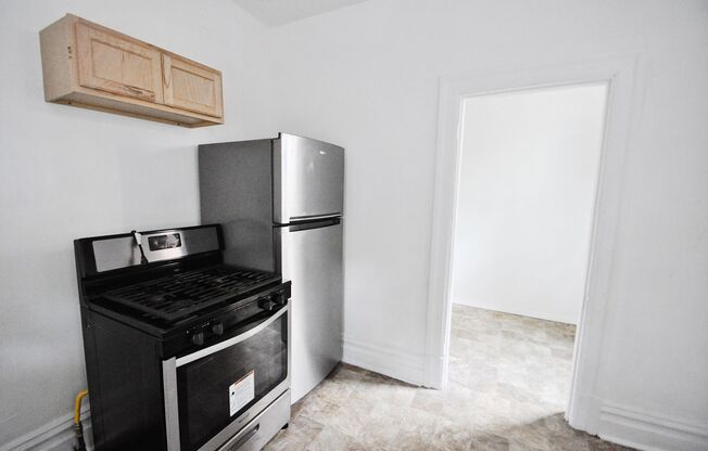 4 beds, 1 bath, $1,400