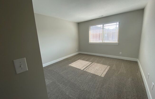 3 beds, 2 baths, 1,381 sqft, $2,371, Unit 2119-201