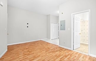 1 bed, 1 bath, 625 sqft, $900, Unit 2R