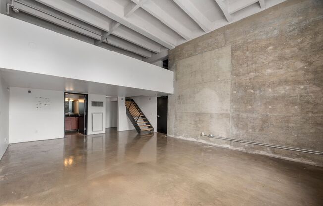 2 beds, 2 baths, 1,350 sqft, $2,850, Unit 230