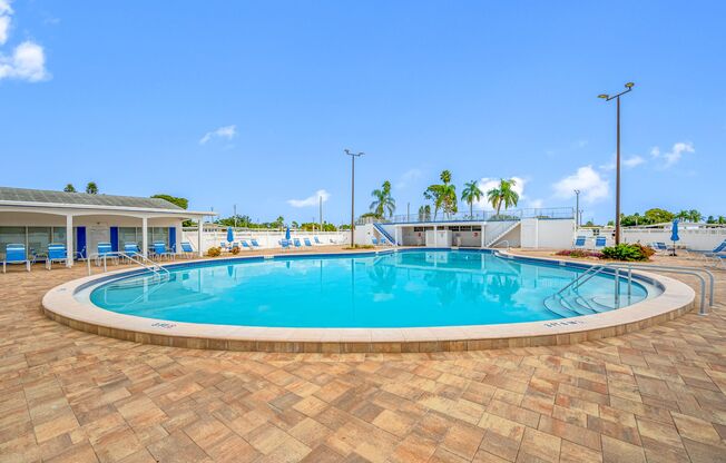 Lake Tarpon Apartments