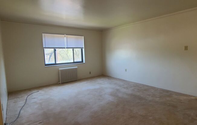 2 beds, 1 bath, 1 sqft, $1,010, Unit ABB - B-08