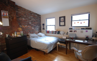 2 beds, 1 bath, $3,795, Unit P4E