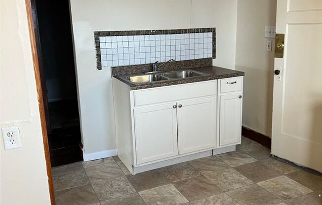 2854-2856 N. 57th St.