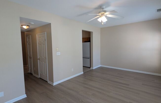 Townhome w/ Easy Access to I485/Shopping/Restaurants