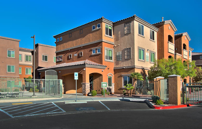 Welcome to Boulder Pointe