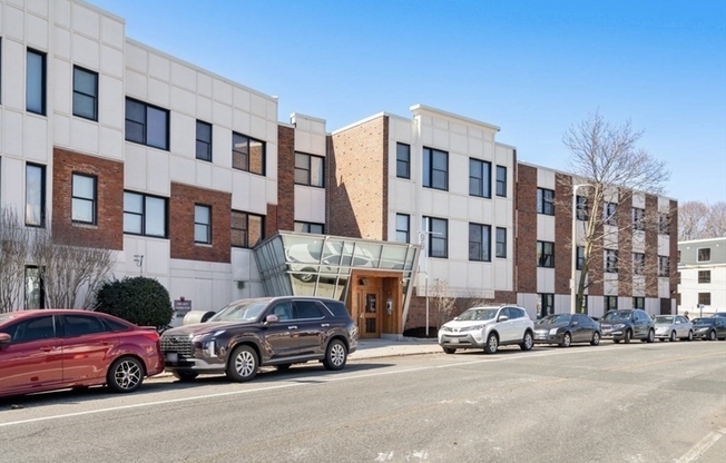 99 CHESTNUT HL AVE