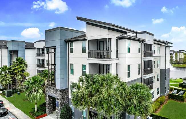 Sophisticated Apartment Living at Pearce at Pavilion Luxury Apartments, Riverview, FL, 33578