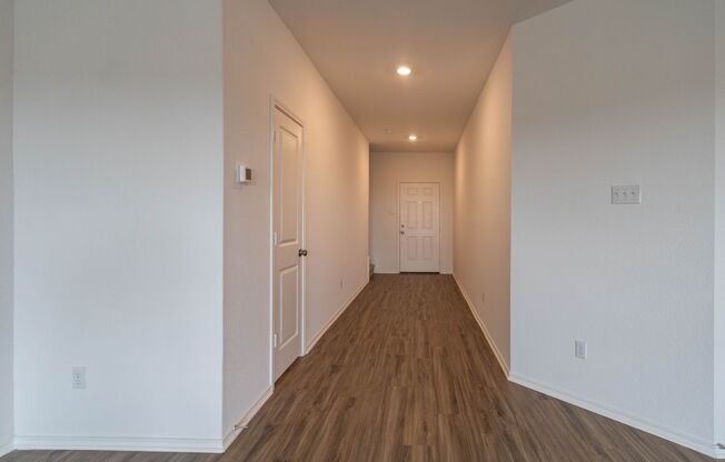 4 beds, 2.5 baths, $1,700