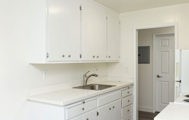1 bed, 1 bath, 650 sqft, $1,845, Unit 215