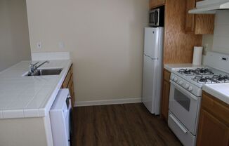 Studio, 1 bath, $2,100, Unit Parnell