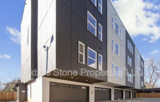456 PKWY DR NE