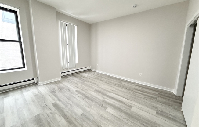 1 bed, 1 bath, $2,200, Unit 4