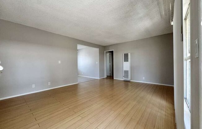 731 N Azusa Ave