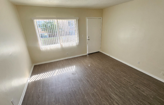 14926 HAWTHORNE BLVD