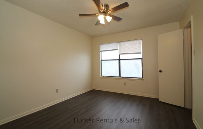 2 beds, 1.5 baths, $850