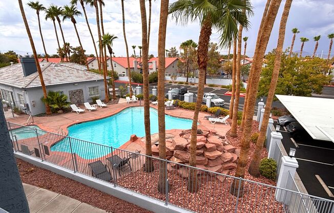 2 beds, 2 baths, $1,495, Unit Unit 724