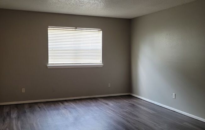 1 bed, 1 bath, 600 sqft, $699, Unit 104