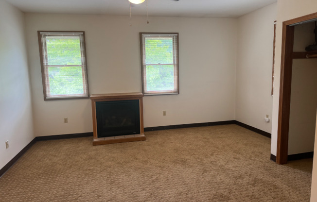 55 RED BUSH LN