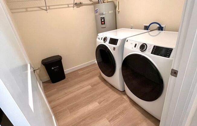 1 bed, 1 bath, 800 sqft, $1,600, Unit E205