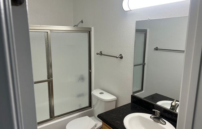 2 beds, 1 bath, 850 sqft, $2,530, Unit C-6
