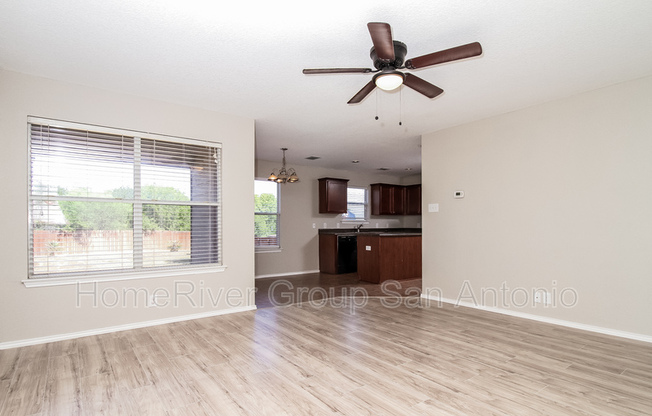 442 DOLLY DR
