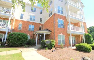 2 Bed, 2 Bath in the Heart of Ballantyne!