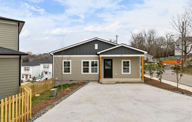 Brand New Luxury Home with 4 Bedrooms and 4 Full Bathrooms! Close to Downtown and the River Walk!