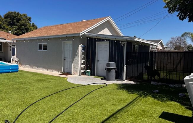 Charming 2 Bedroom, 1 Bath