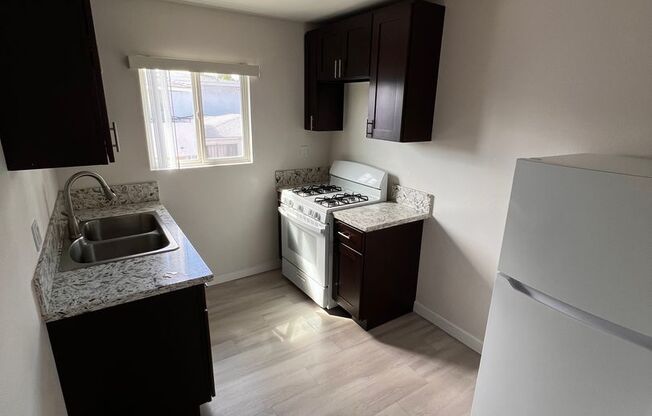 Studio, 1 bath, 325 sqft, $1,700, Unit 2233-07