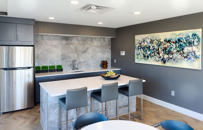 1 bed, 1 bath, $2,800, Unit 214