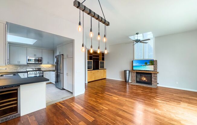 Stunning 3B/3BA House in Del Mar!