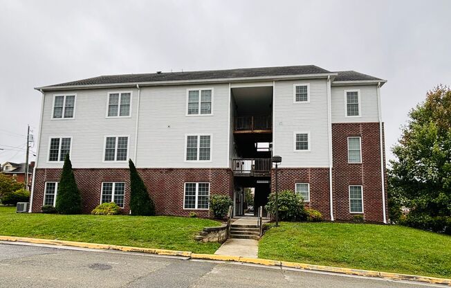 2 or 3 Bedroom, 1 or 2 Bath Apartments