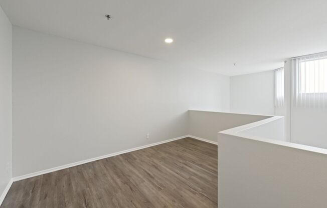 3 beds, 1.5 baths, 1,200 sqft, $2,798, Unit 409