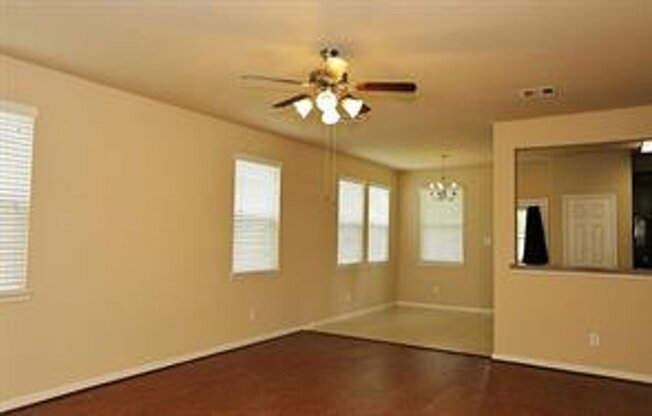 10011 COBBS CV LN