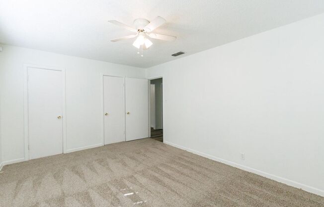 3 beds, 1 bath, $1,350