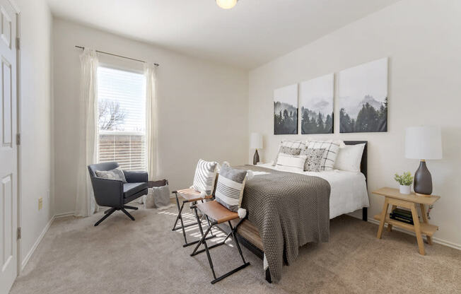 Large Bright Bedroom at Trailside
