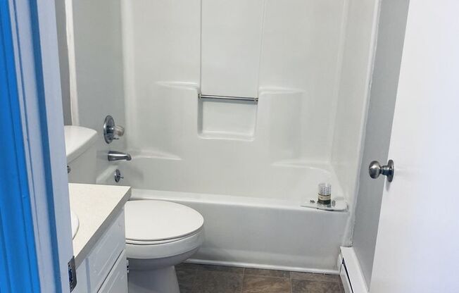 1 bed, 1 bath, 576 sqft, $765, Unit 3625-B