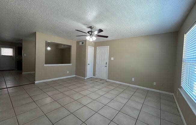 2 beds, 2.5 baths, 1,376 sqft, $1,595, Unit 39