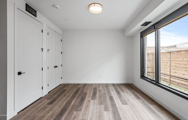 Studio, 1 bath, 400 sqft, $1,225, Unit 102