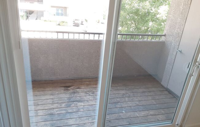 2 beds, 1 bath, 848 sqft, $1,900, Unit 1802