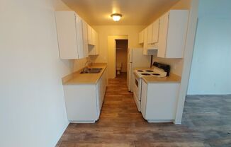 1 bed, 1 bath, 570 sqft, $1,275, Unit C-108