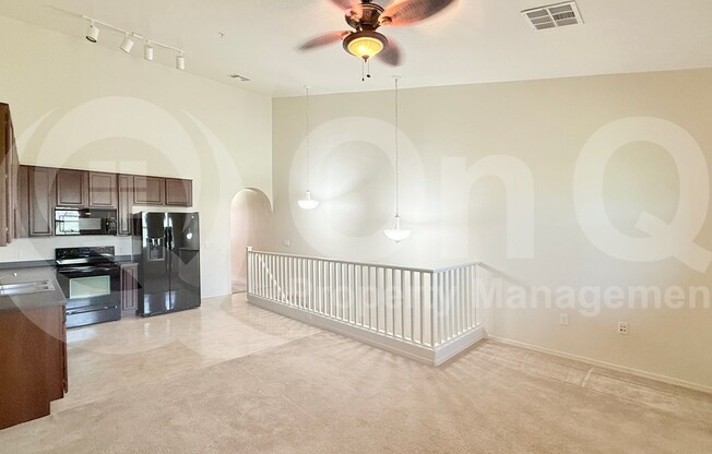 2222 E HUNTINGTON DR