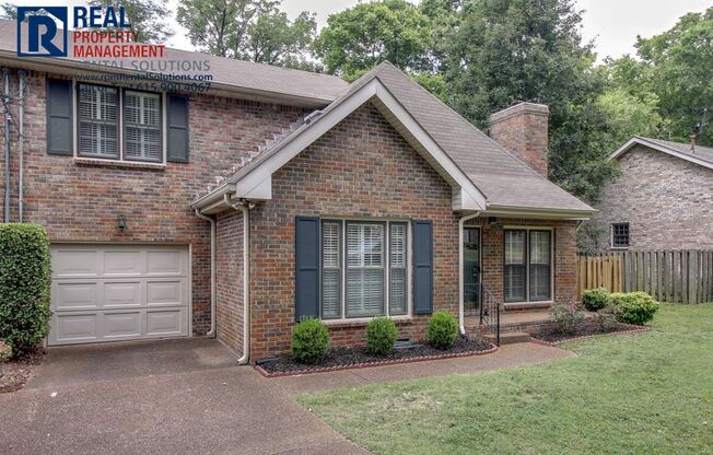 Adorable 3 bd home in the Heart of Green Hills! Lawncare included, fence & attached garage!