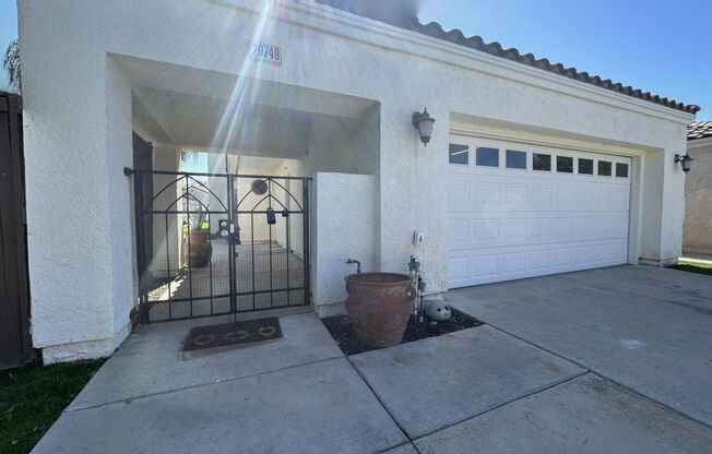 PRICE REDUCTION! Gorgeous 3 Bedroom, 3 Bathroom Home Located Near Menifee Lakes Country Club Golf Course!