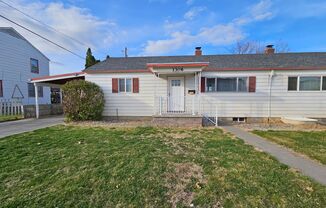 2 Bed 1 Bath Home in the Heart of Richland