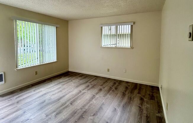 1 bed, 1 bath, 510 sqft, $1,125, Unit 3847 24th Pl NE