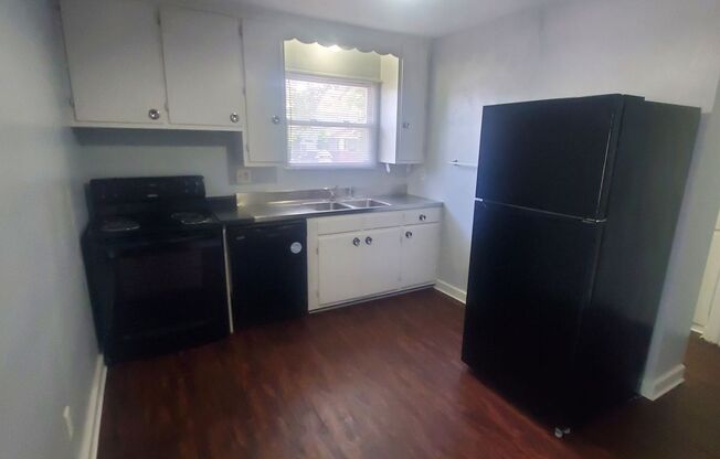 1 bed, 1 bath, 700 sqft, $799, Unit 9