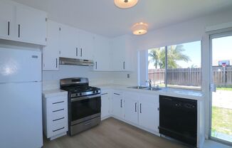 Come check out this 2/2 house in Mira Mesa! Large yard, garage/ driveway. Laundry in house! Vinyl flooring